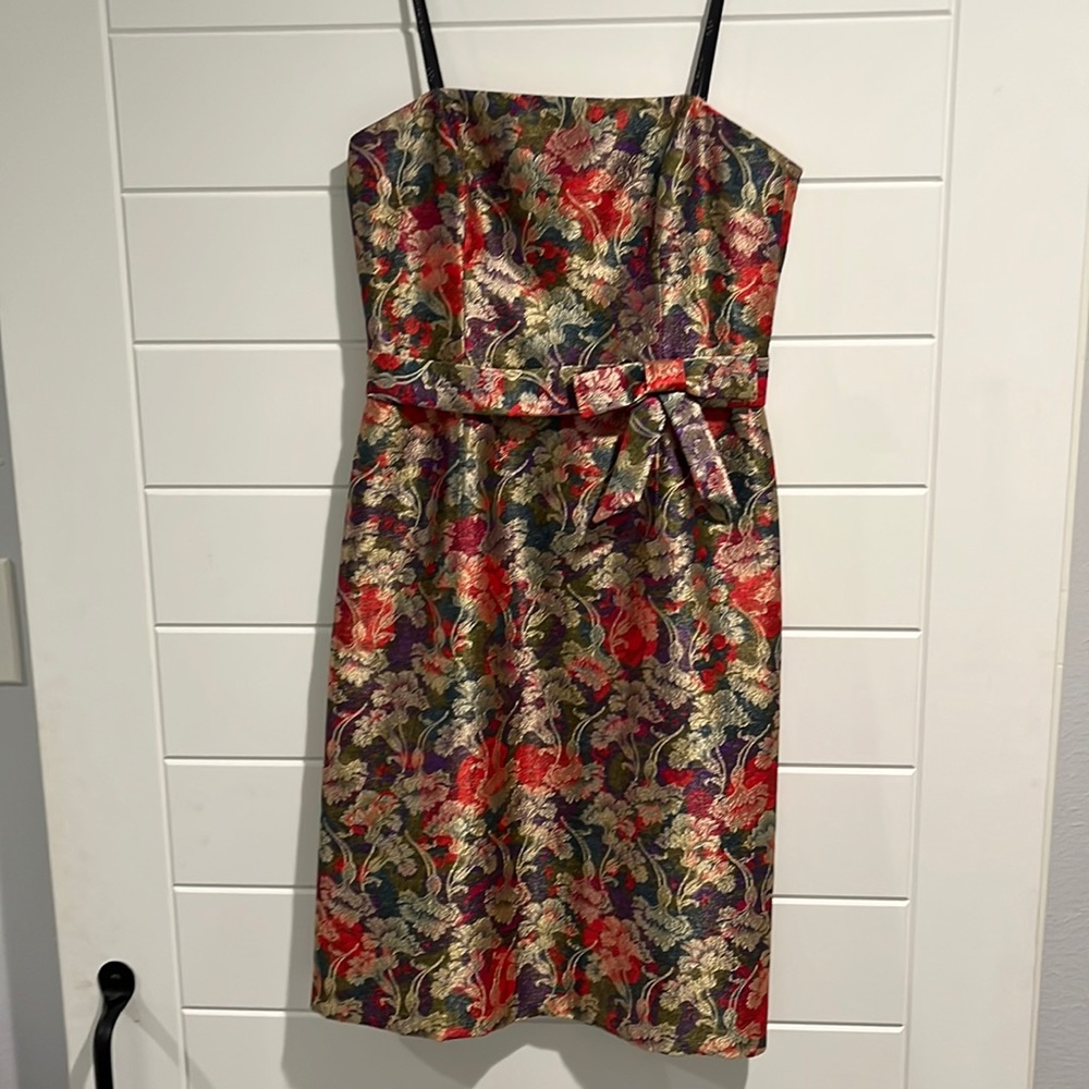 David Meister floral dress size 2. In mint condition. Worn only once.